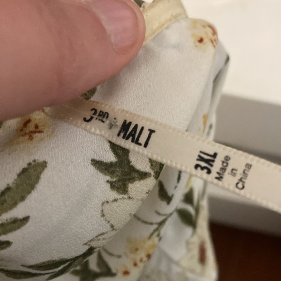 3rd Malt 3XL Wrap-Front Floral Dress-white and yellow - Picture 4 of 6